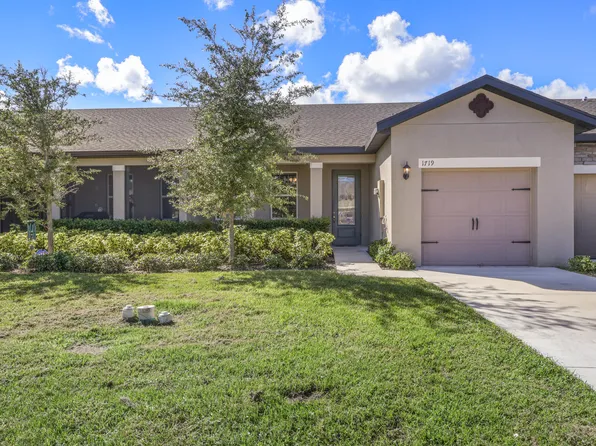 1719 Party Pl, Fort Pierce, FL 34947
