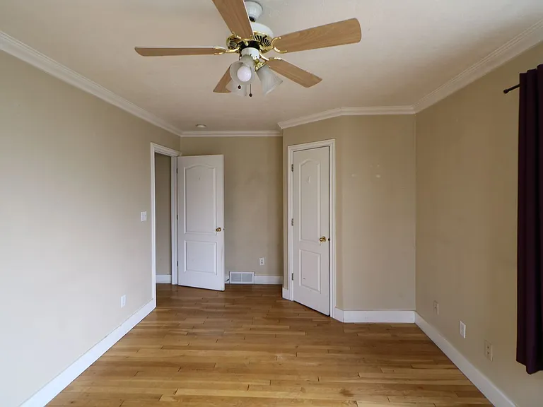1051 E 620 N — Photo 10