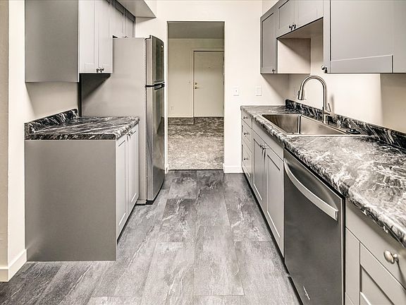 5th image of 1806 Lake Point Dr APT 7