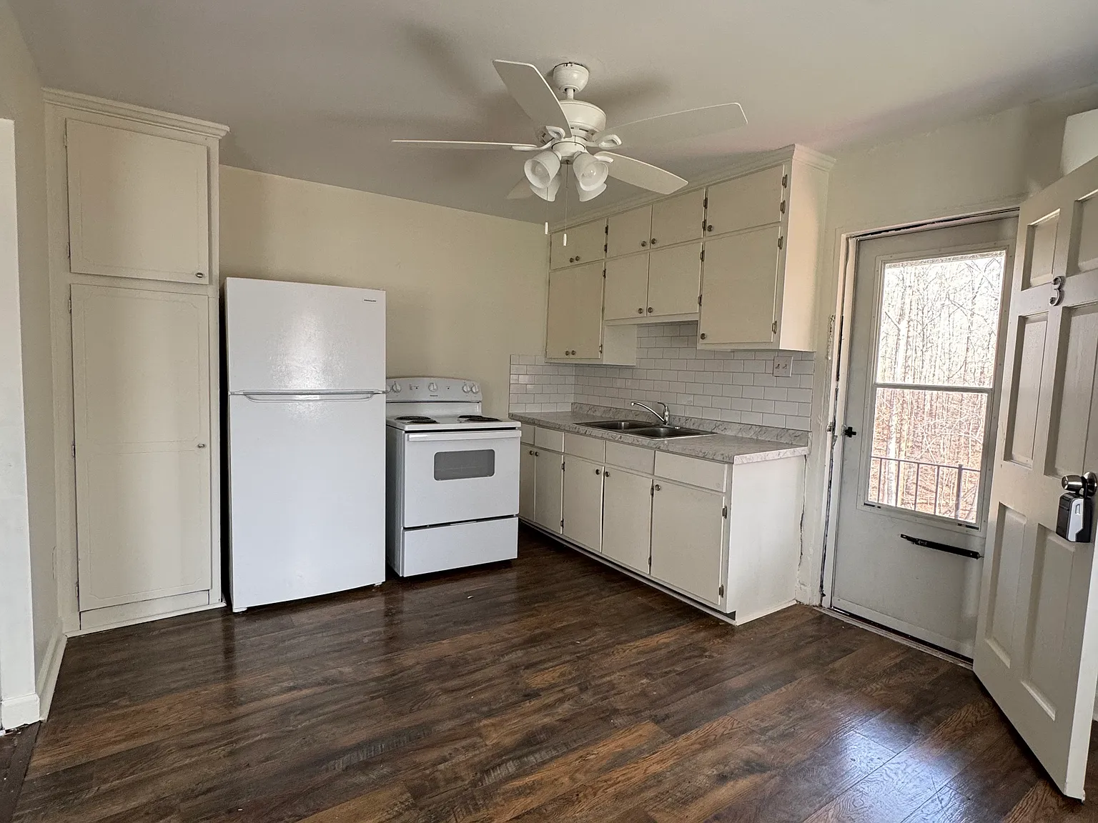 1 bed, $695 — Photo 4