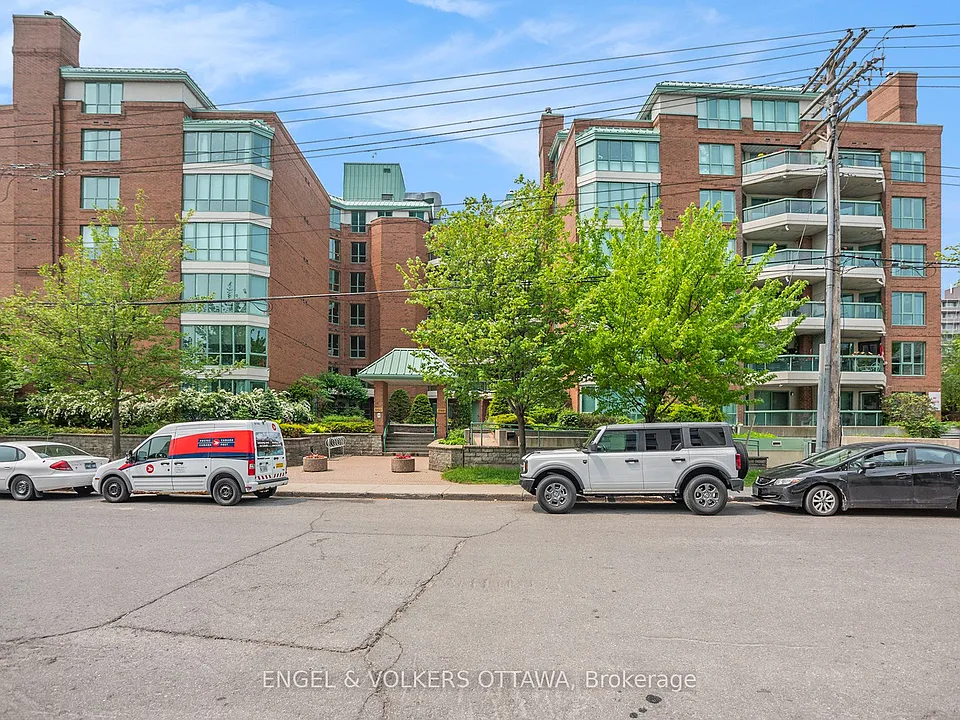 550 Cambridge St S #507