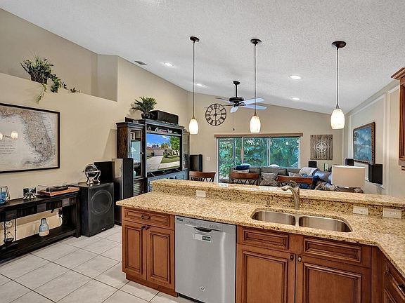 4th image of 8171 Mystic Harbor Circle