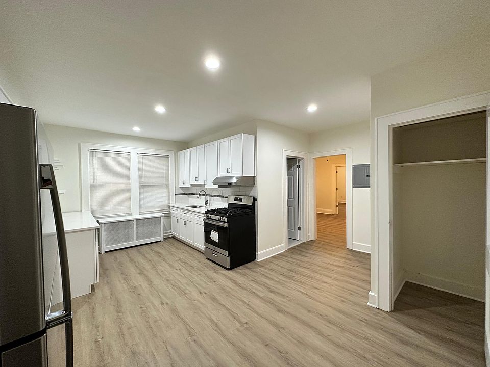1st image of 209 Prospect Ave #2