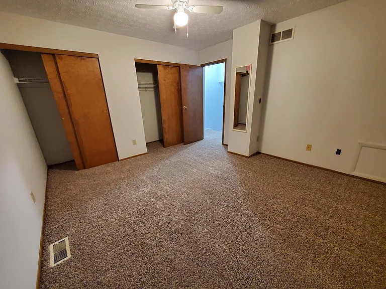 1001 Syracuse Ln — Photo 15