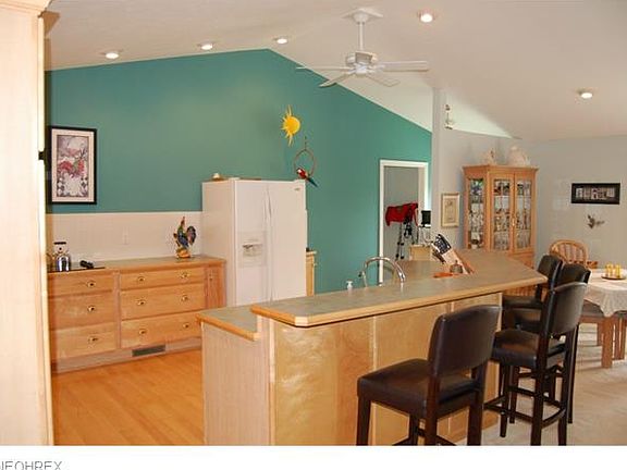 2nd image of 458 Heathrow Dr