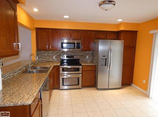 13636 Silver Birch Cir, Shelby Township, MI