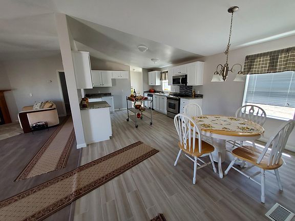 4th image of 37625 107th St E