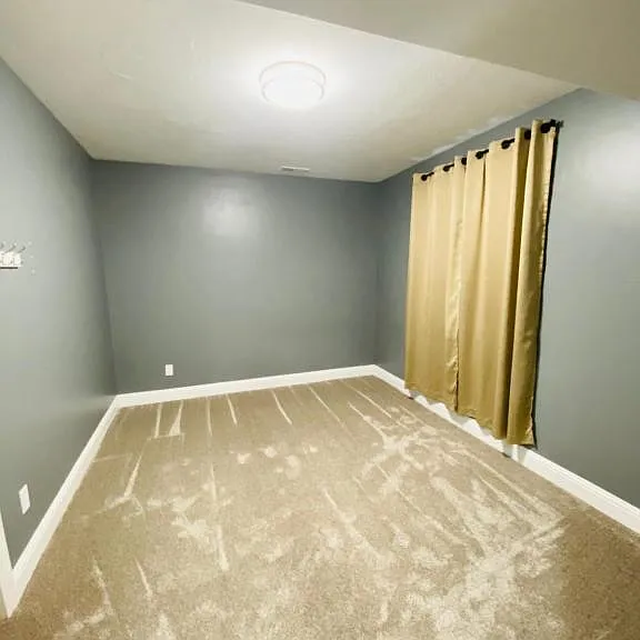708 Emma Ct — Photo 17
