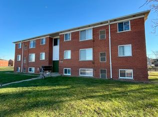 939 James St APT 7, Wyandotte, MI 48192