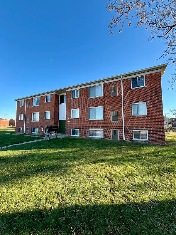 Building Photo - 939 James St #12