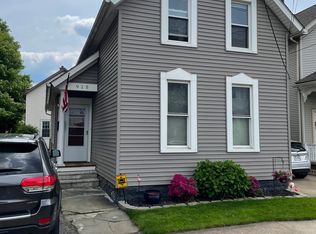 915 Starkweather Ave, Cleveland, OH