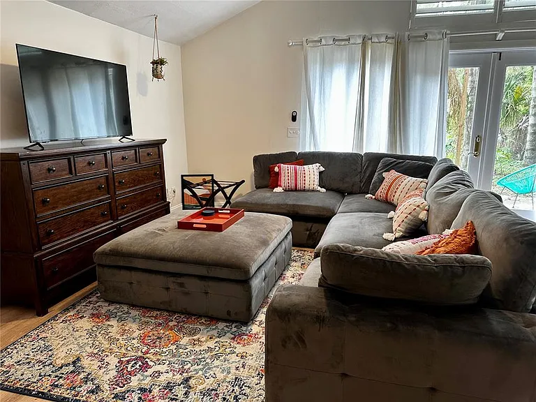 1222 E Crawford St #B — Photo 4