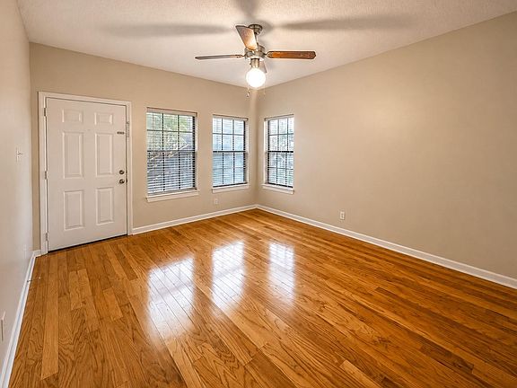 3rd image of 2216 San Gabriel St APT 203