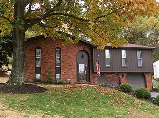 203 Essex Knoll Dr, Coraopolis, PA