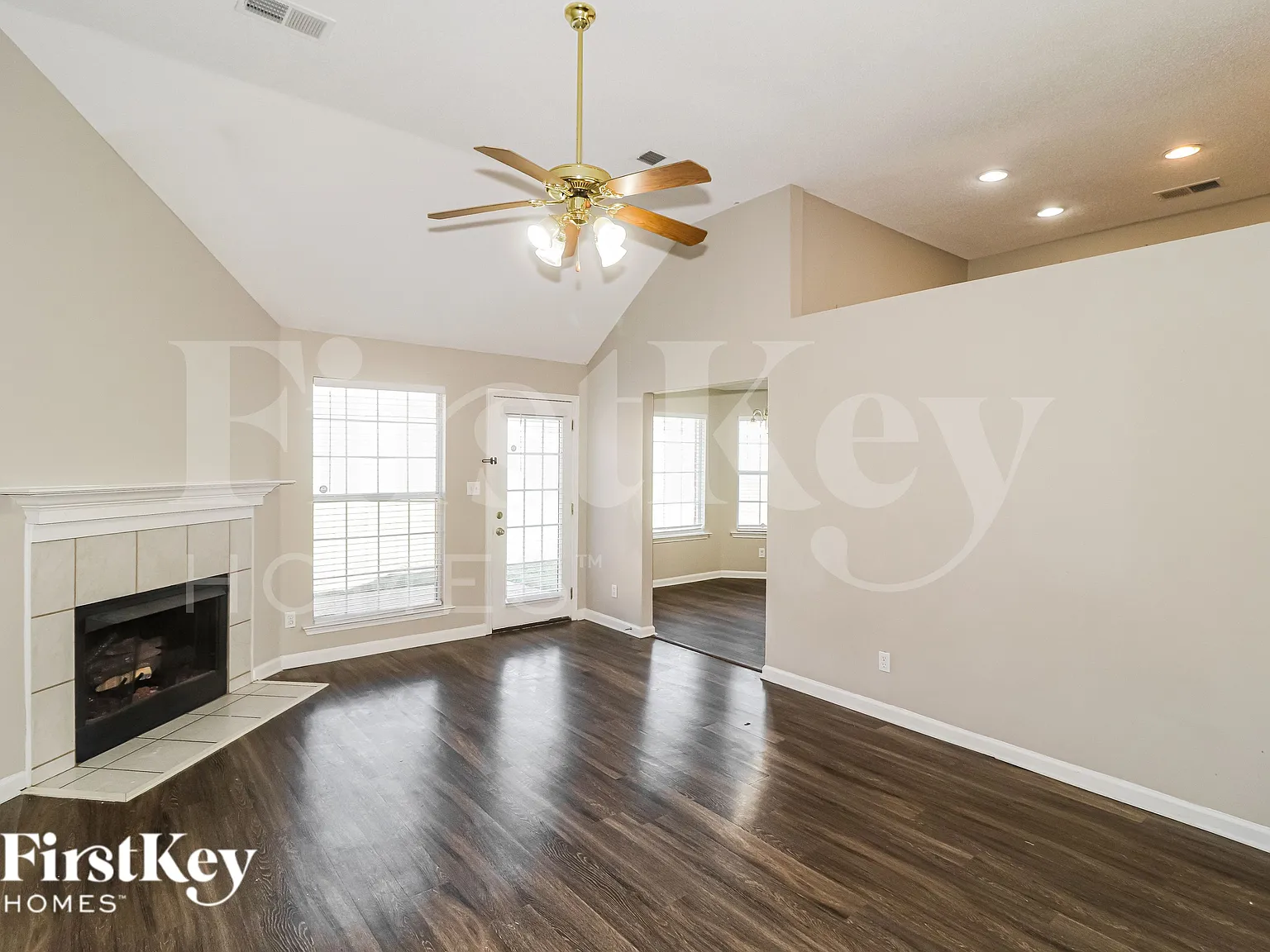 3 bed, 2.5 bath, 1513 sqft, $1,910 — Photo 4