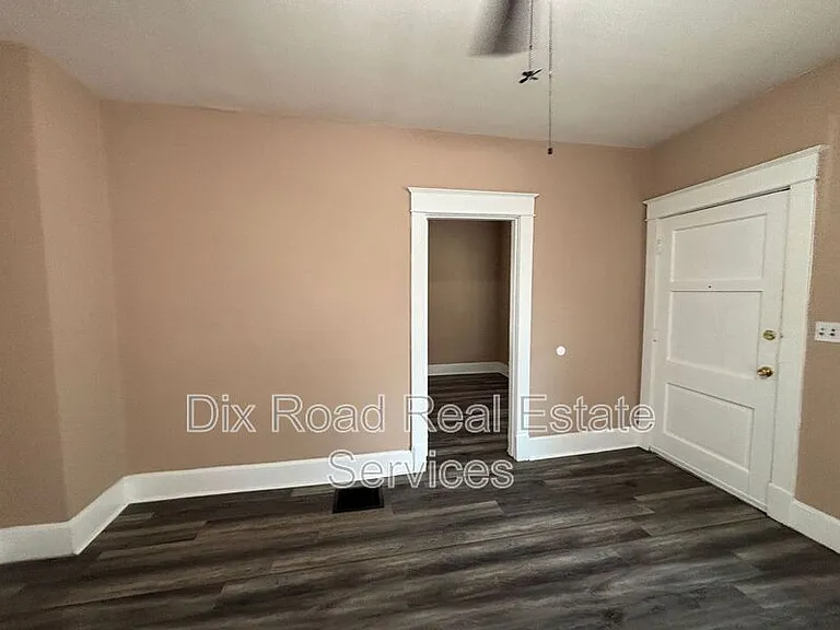 708 Elwood St — Photo 7