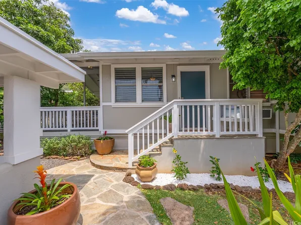 6018 Kaupalena St, Honolulu, HI 96821