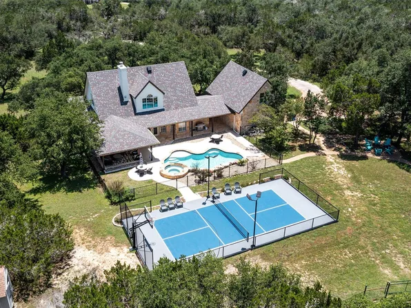 220 Sundance Trl, Dripping Springs, TX 78620
