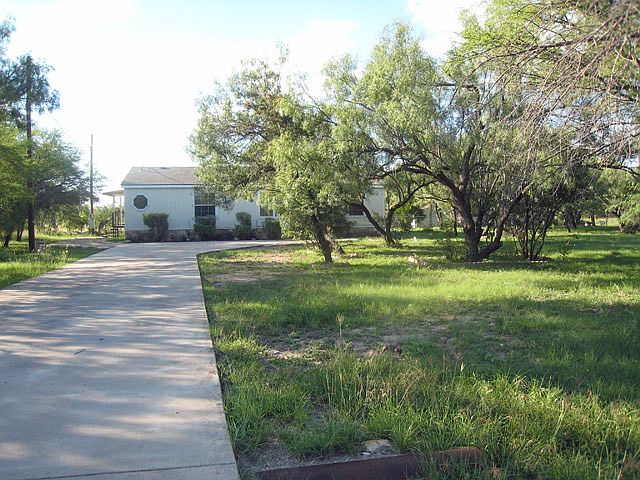 1st image of 18 Ash Ln #27