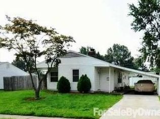 35 Butternut Rd, Levittown, PA 19057