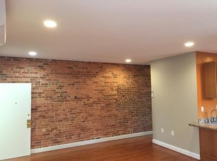 2916 N Calvert St APT 3, Baltimore, MD 21218