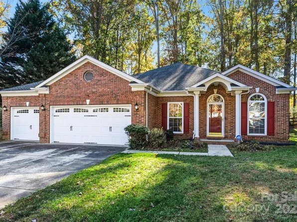10526 Sycamore Club Dr, Mint Hill, NC 28227