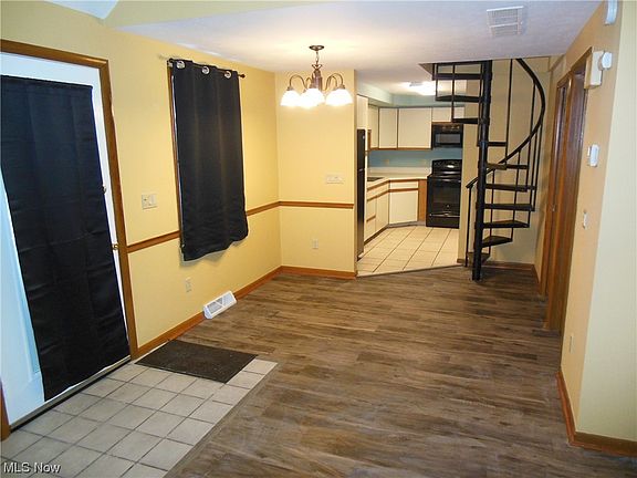 4th image of 6870 Claymoor Ave