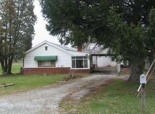 2516 Stegner Rd, Obetz, OH 43207