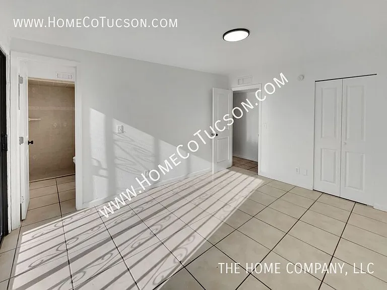 5950 S Liberty Ave — Photo 19