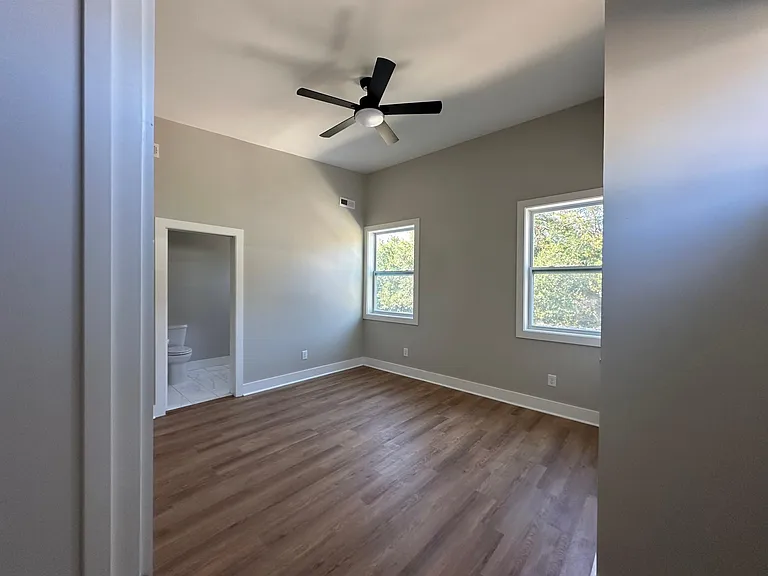 1223 S 2nd St — Photo 16