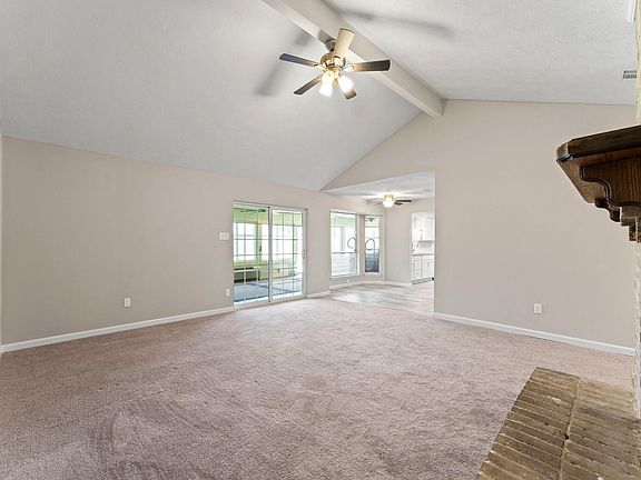 3rd image of 3527 Acorn Way Ln