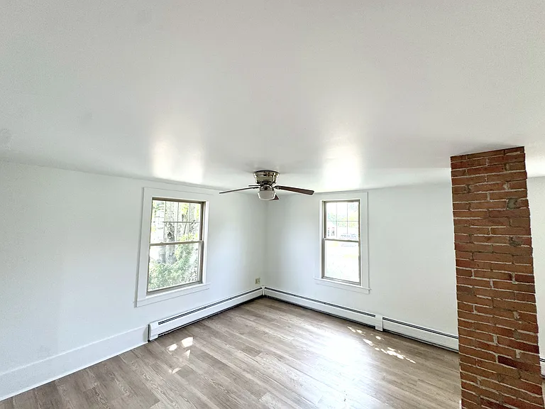 3 Reservoir St #5 — Photo 5