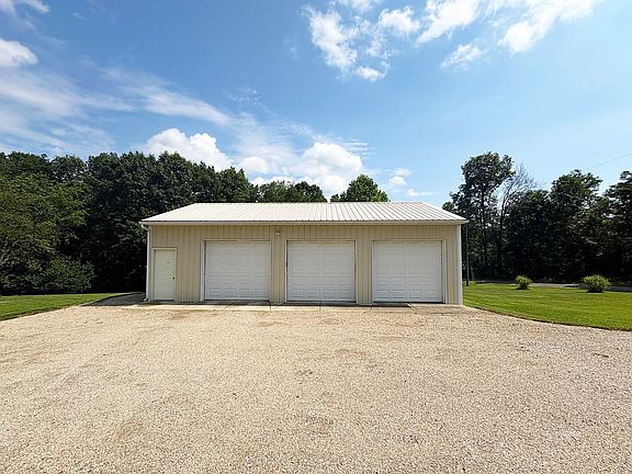3rd image of 6480 Township Road 293 SE
