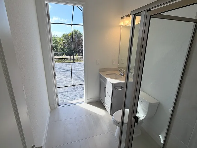 7760 Lakes Edge Ln — Photo 25