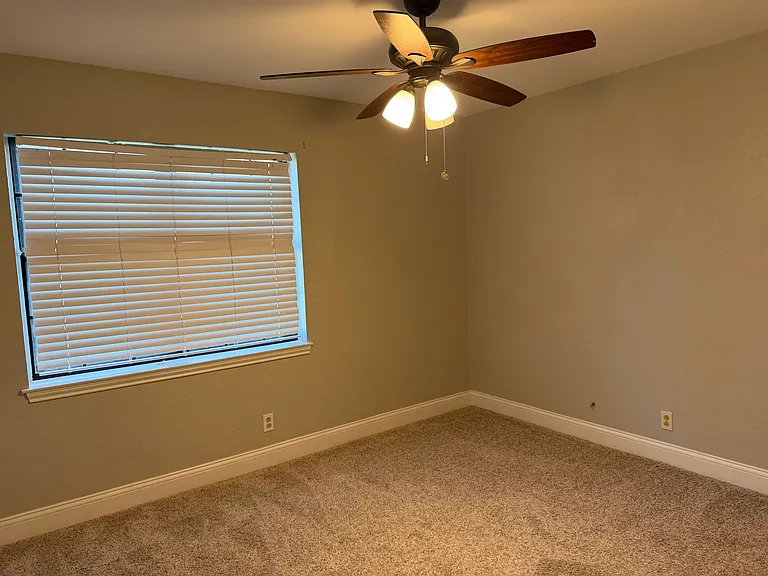 506 Pecos Trl — Photo 34