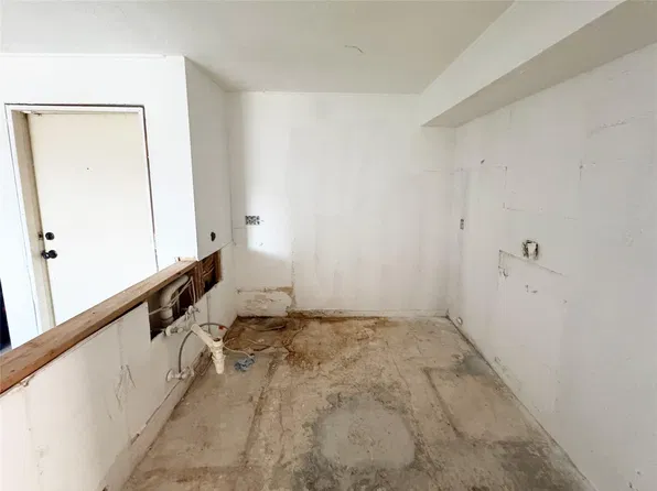3025 Walnut Bend Ln APT 34, Houston, TX 77042