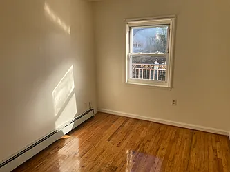 Rented by MOVING KEYZ REALTY