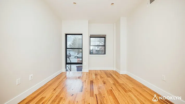 Rented by Nooklyn NYC LLC | media 58