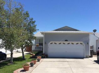 121 Magnolia Cir, Rock Springs, WY 82901