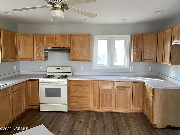5th image of 205 Union East Dr