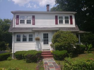 39 Bourne St, Jamaica Plain, MA 02130