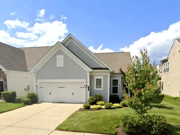 19 Point Bluff St, Fredericksburg, VA 22406