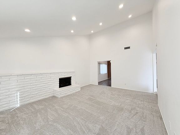 5th image of 1237 Nutwood Ave