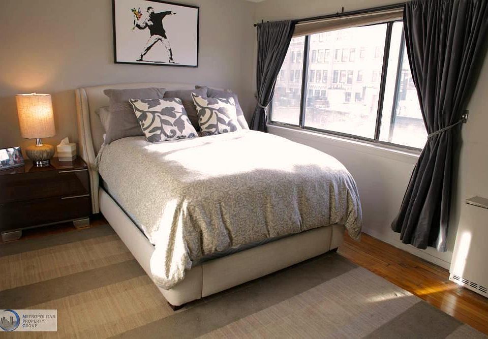 2nd image of 50 Prince St Ph A
