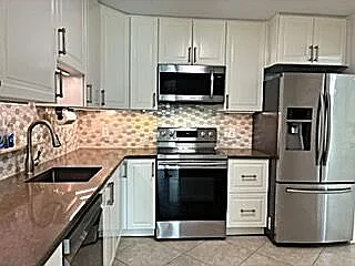 3 bed, 3.5 bath, 2025 sqft, $2,750 — Photo 3