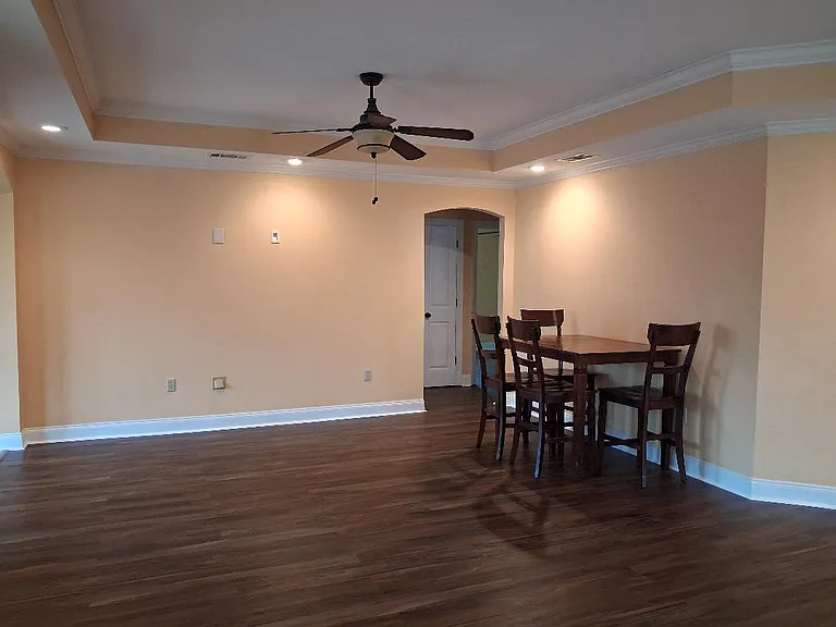 Living room/ Dining room
