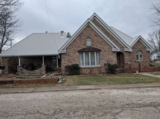 114 E 4th St, Tilton, IL 61833
