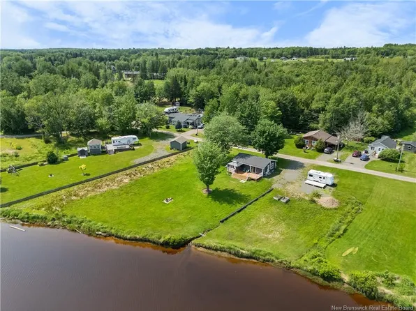 123 Albert Rd, Dundas, NB E4V 1S2