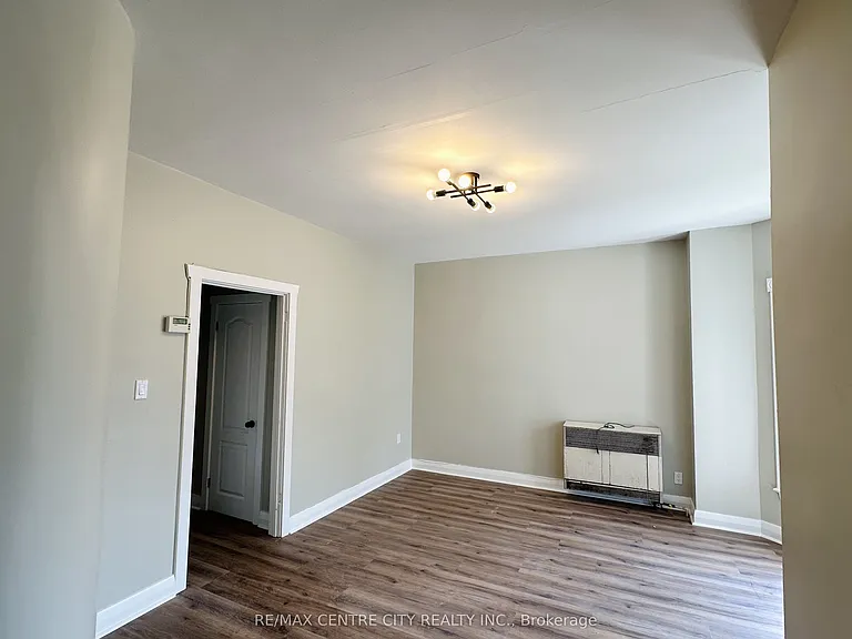 81 Curtis St #3 — Photo 6