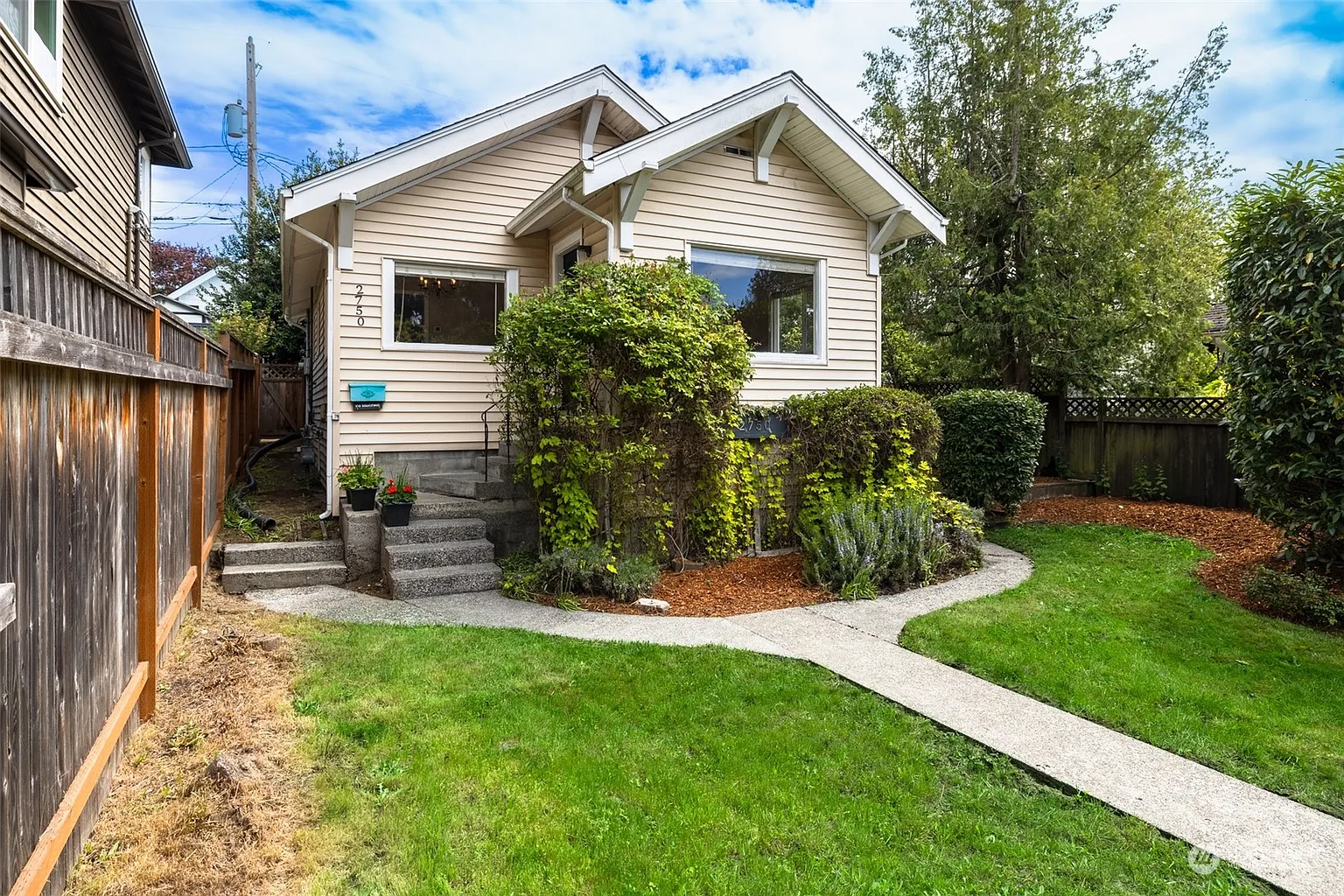 2750 49th Avenue SW photo 1